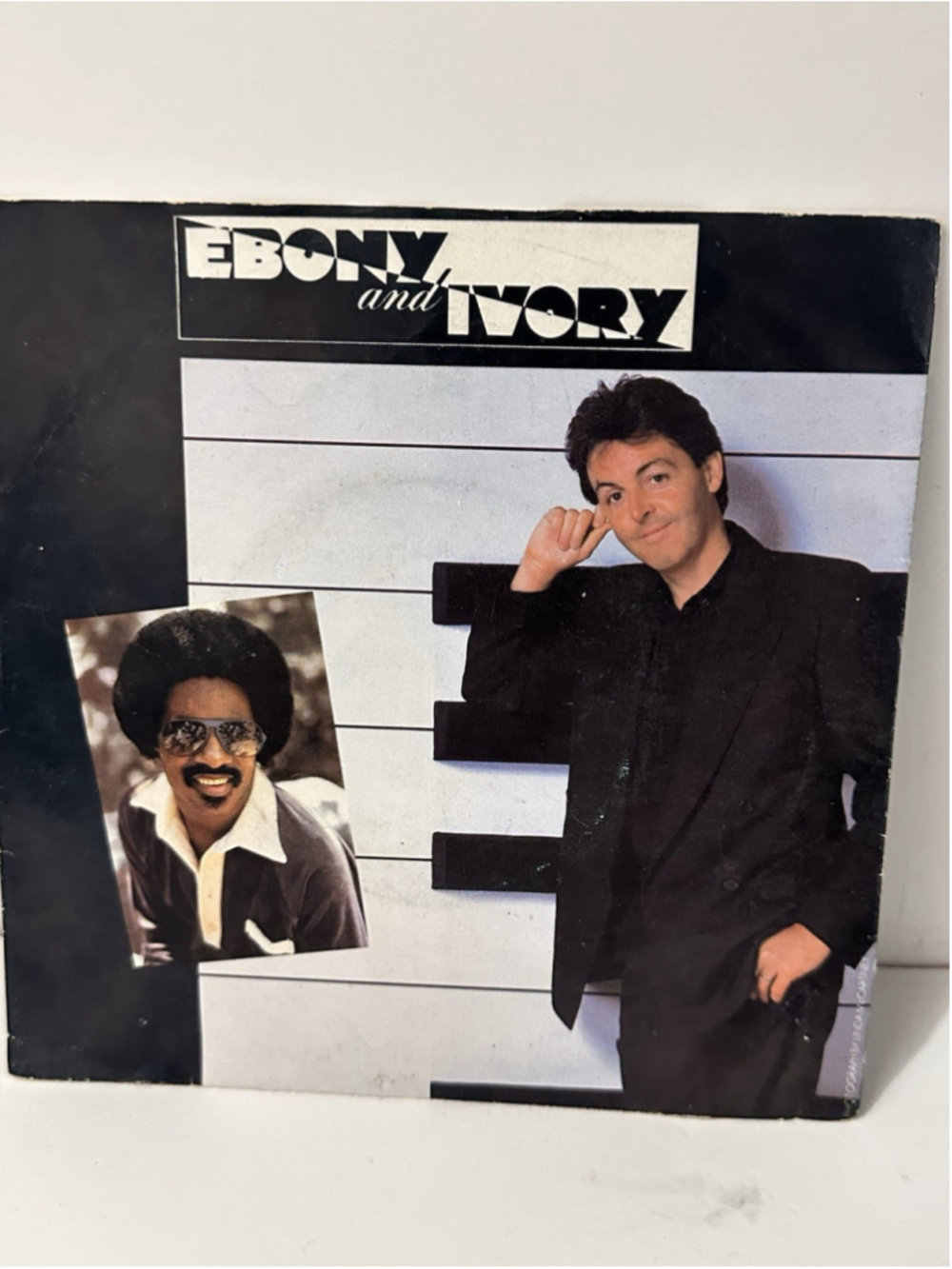 1982 Paul McCartney Stevie Wonder Ebony and Ivory 7in 45 RPM Record Picture Slee